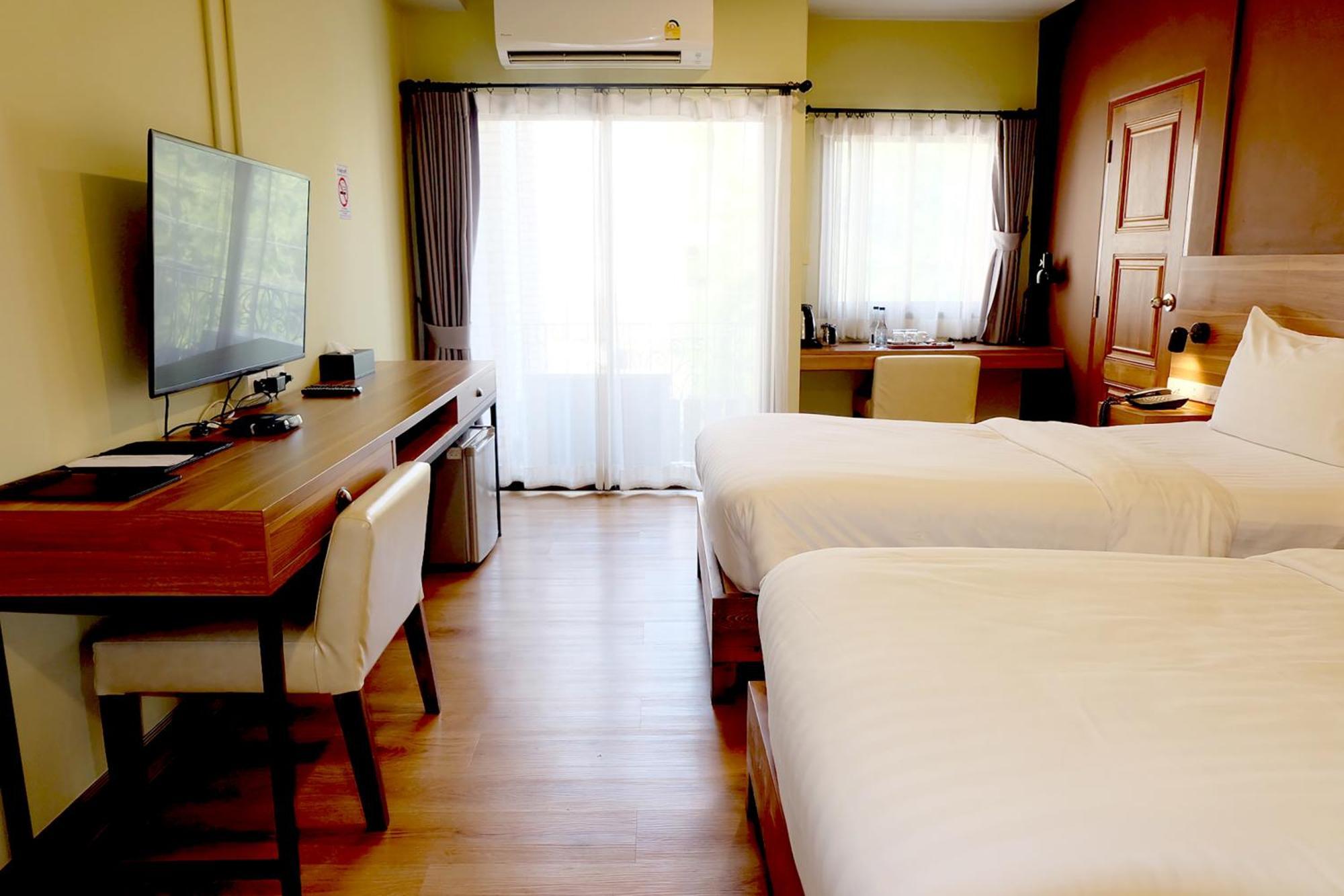 Siri Oriental Bangkok Hotel - SHA Extra Plus Szoba fotó